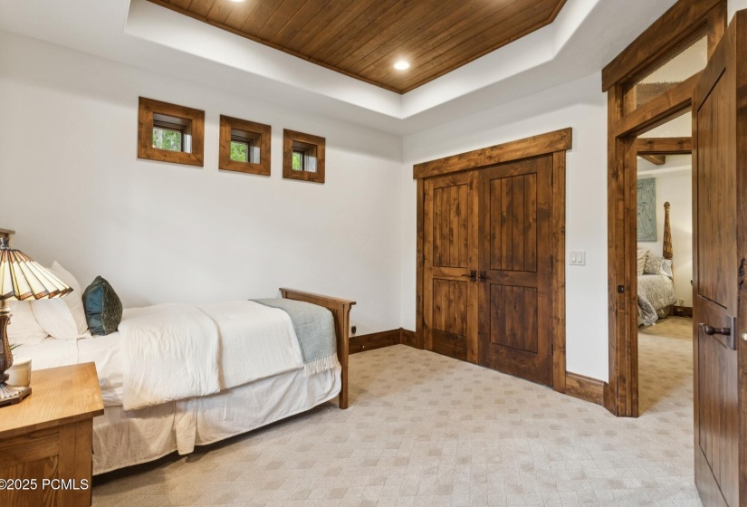 76_Bedroom--4_1800x1200_4249698