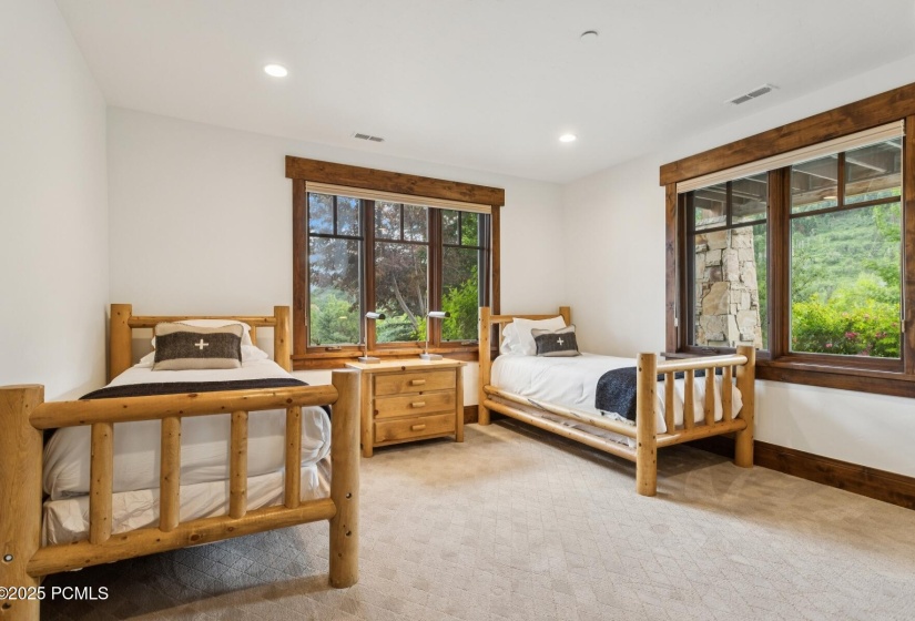 78_Bedroom--5_1800x1200_4249686