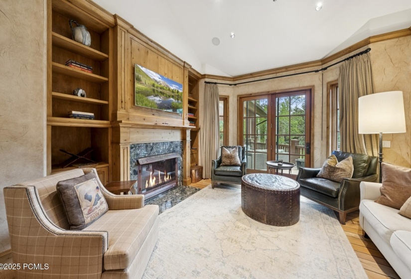 11_Familyroom_1800x1200_4249463