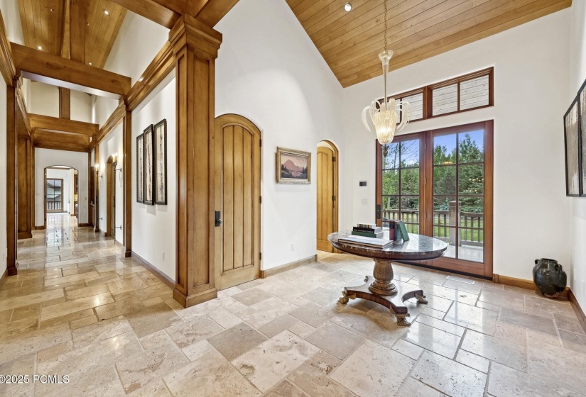 22_Hallway_1800x1200_4249444