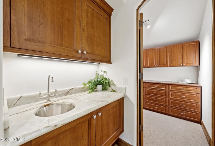 31_Sink_1800x1200_4249453