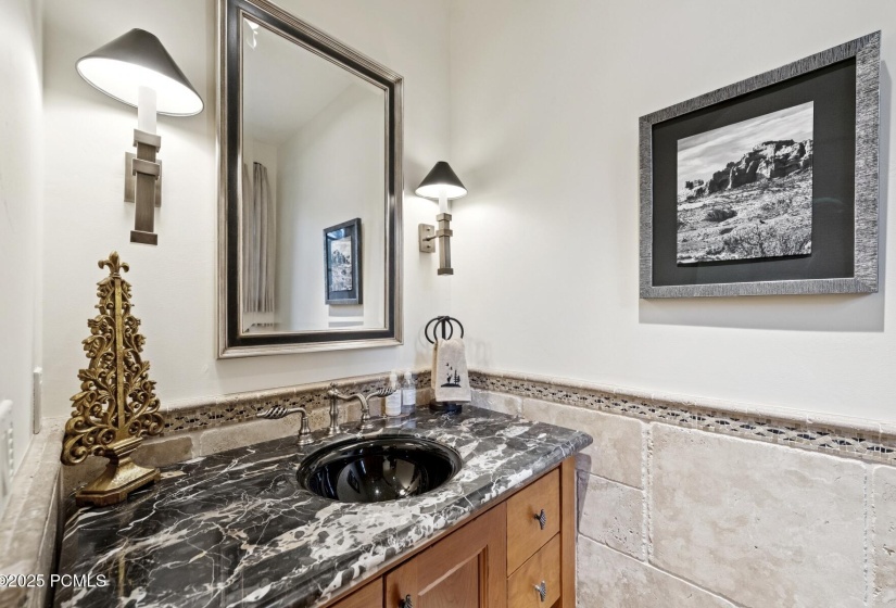 35_Bathroom_1800x1200_4249457