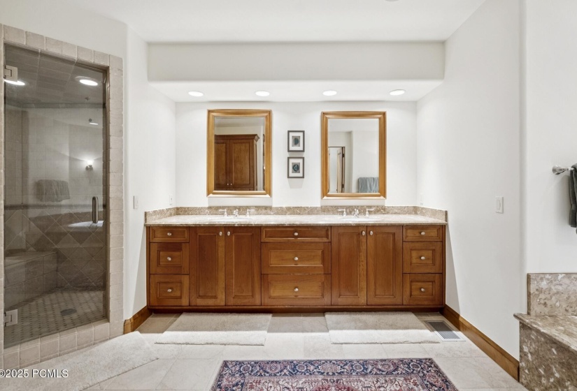 54_Bathroom_1800x1200_4249492