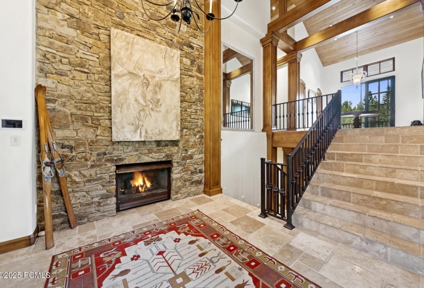 4_Entryway_1800x1200_4249441