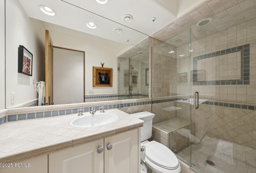 63_Bathroom_1800x1200_4249501