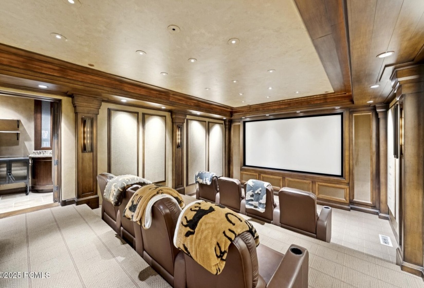 70_Theaterroom_1800x1200_4249508