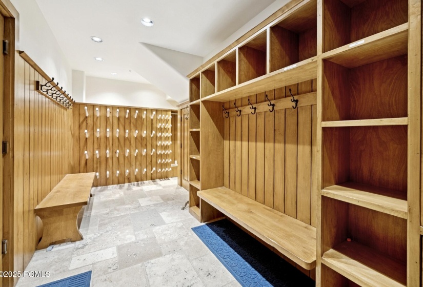 72_Mudroom_1800x1200_4249511