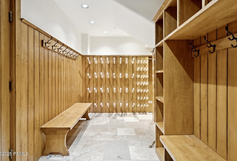 73_Mudroom_1800x1200_4249512