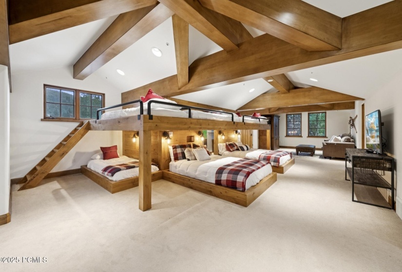 74_Bedroom_1800x1200_4249513