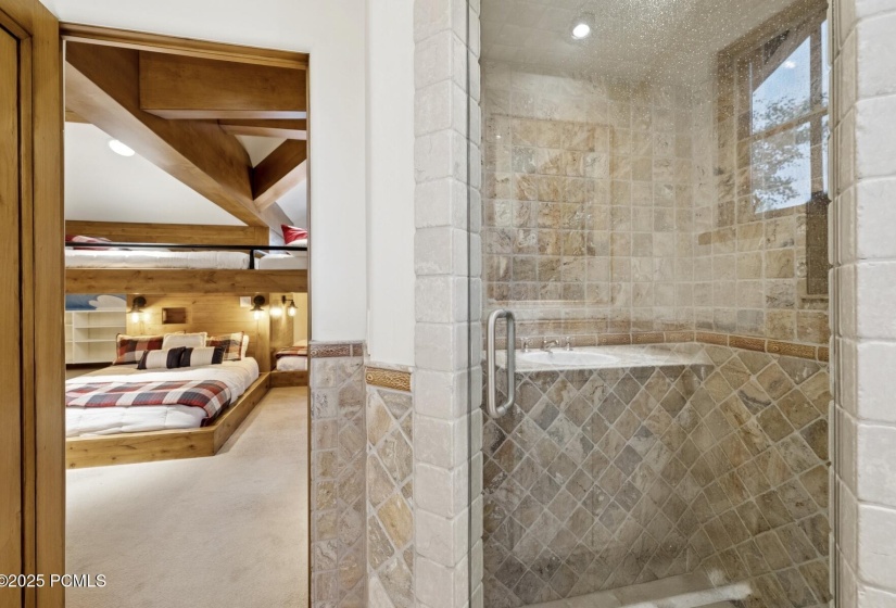 78_Bathroom_1800x1200_4249517