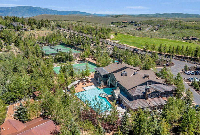 124_24_village_clubhouse_pool_and_tennis
