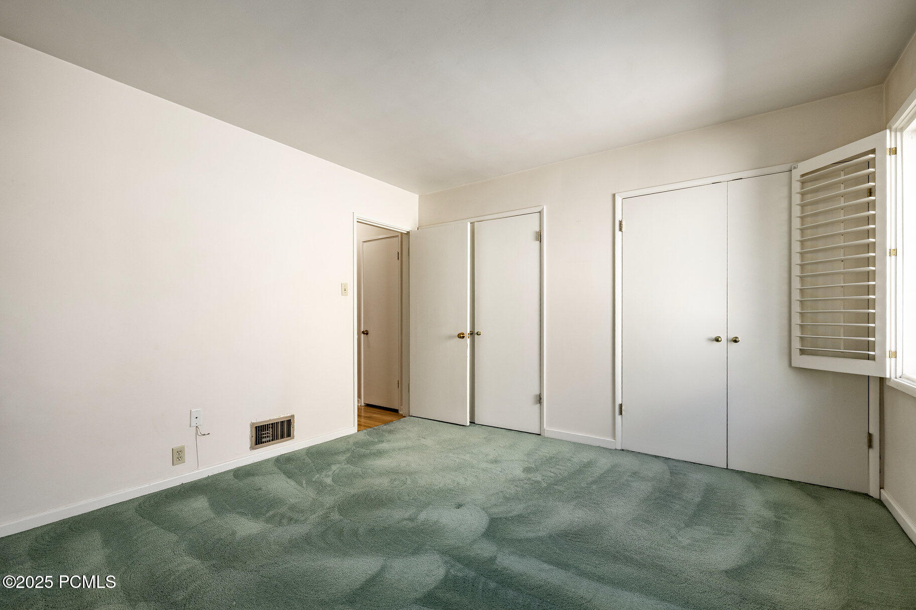 048_420_east_12th_avenue002_804