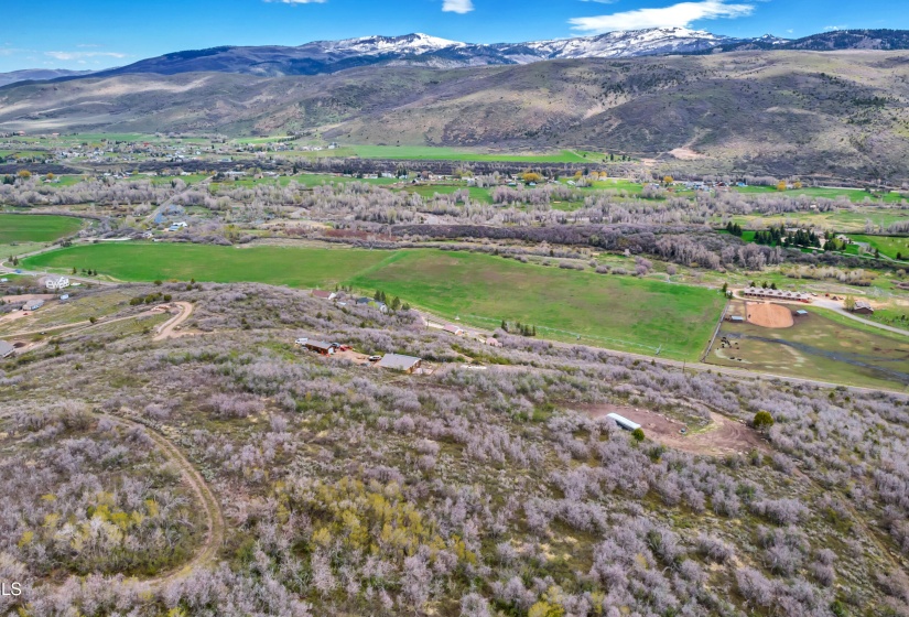 UINTA RANGE SURROUNDS