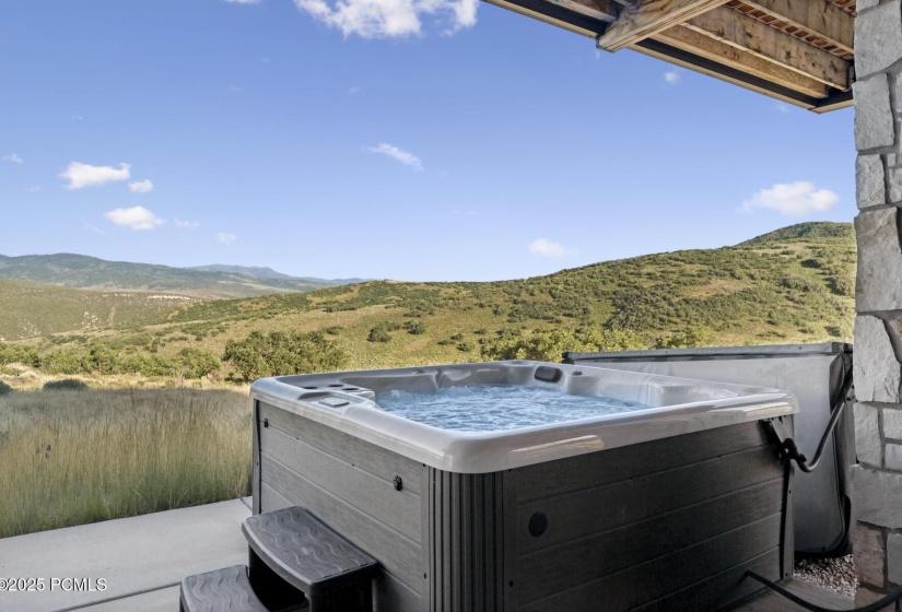 55_Hot-Tub_1800x1200_4253897