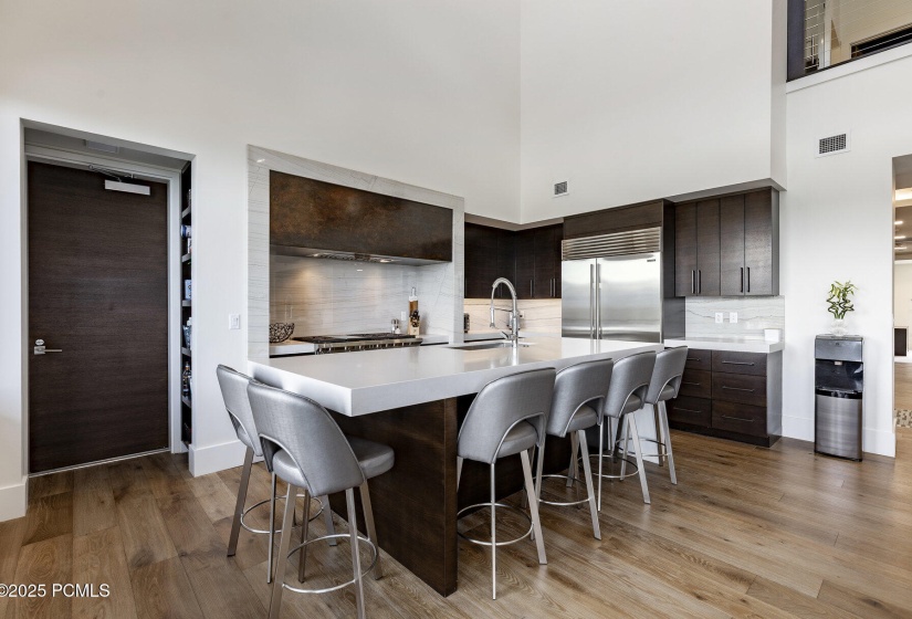 014_7697_village_way_unit_404005_577