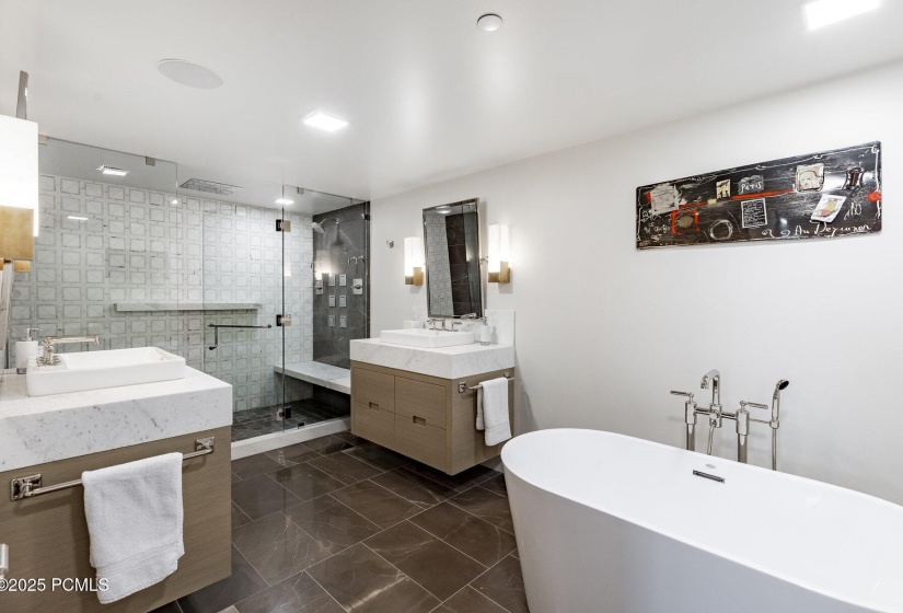 033_7697_village_way_unit_404030_690