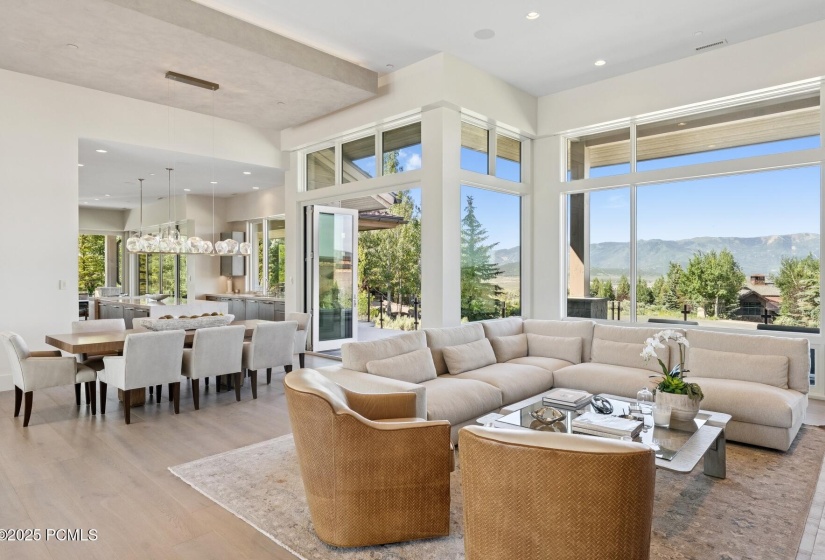 13_Livingroom_1800x1200_4247043