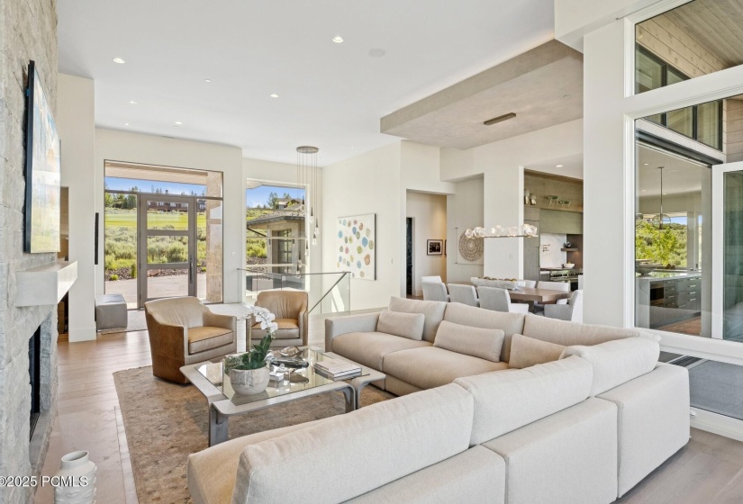 17_Livingroom_1800x1200_4247049