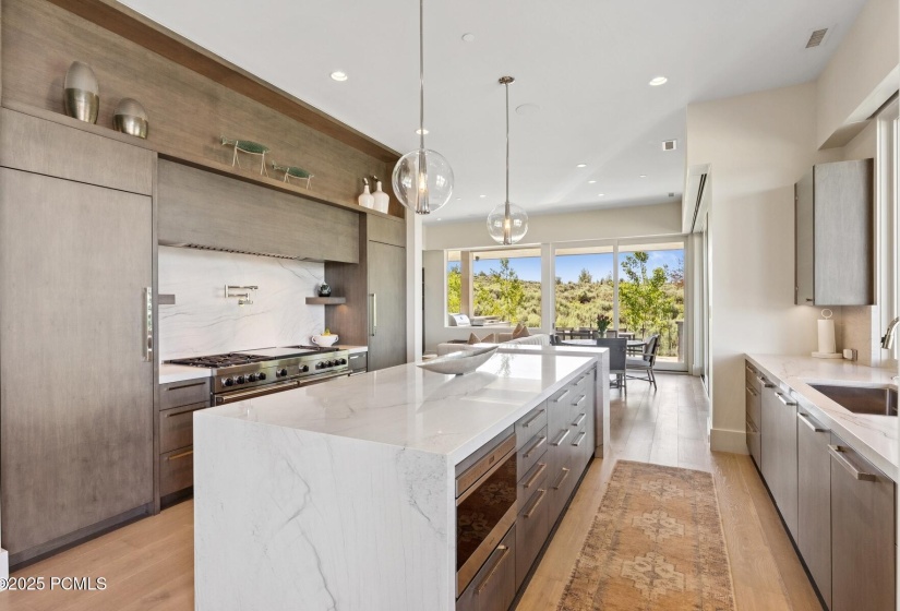 21_Kitchen_1800x1200_4247059