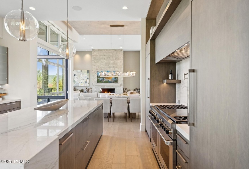 25_Kitchen_1800x1200_4247078