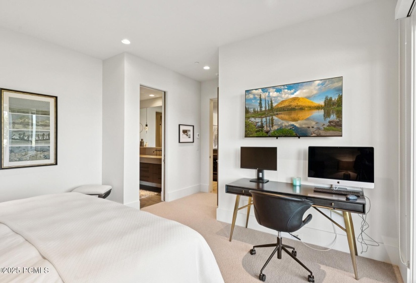 57_Bedroom_1800x1200_4247138