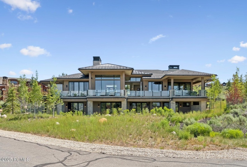 87_Exterior_1800x1200_4247210