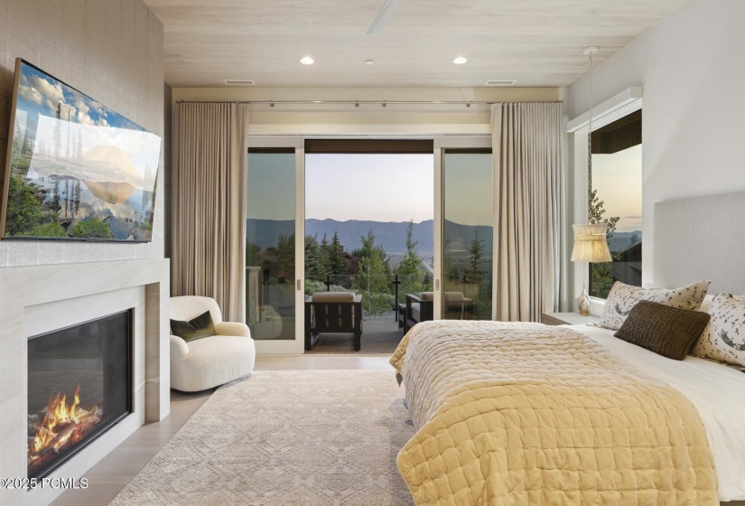 8_Bedroom_1800x1200_4247229