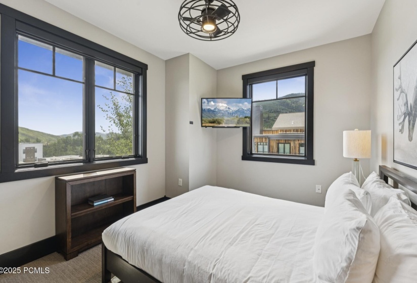 21_Bedroom_1800x1200_4259349