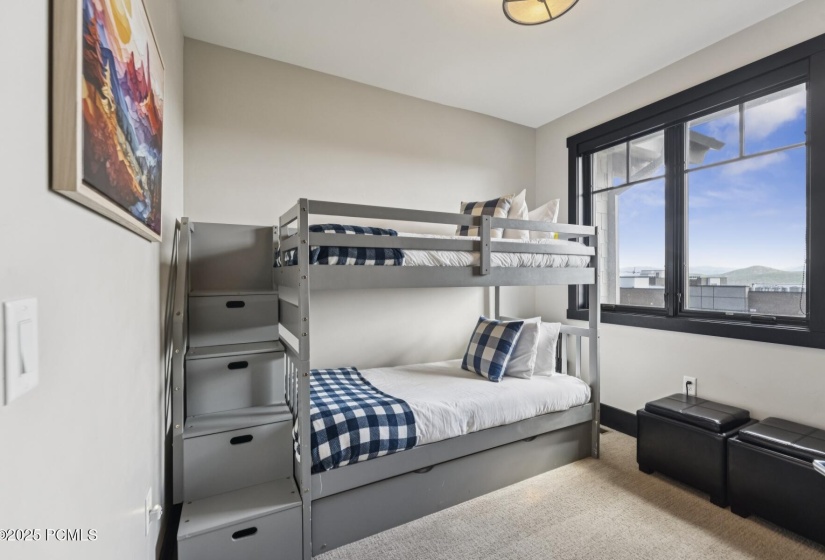 26_Bedroom_1800x1200_4259308
