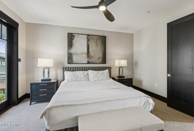 34_Bedroom_1800x1200_4259295