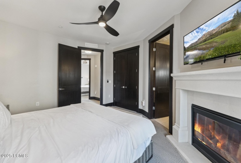37_Bedroom_1800x1200_4259301