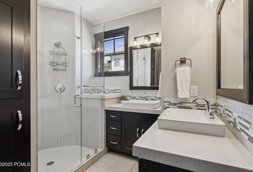 45_Bathroom_1800x1200_4259300