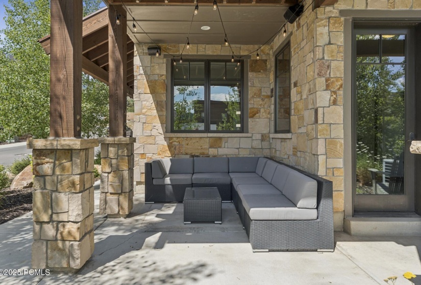 60_Exterior_1800x1200_4259413