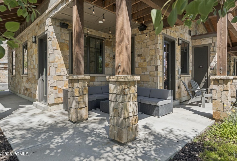 71_Exterior_1800x1200_4259415