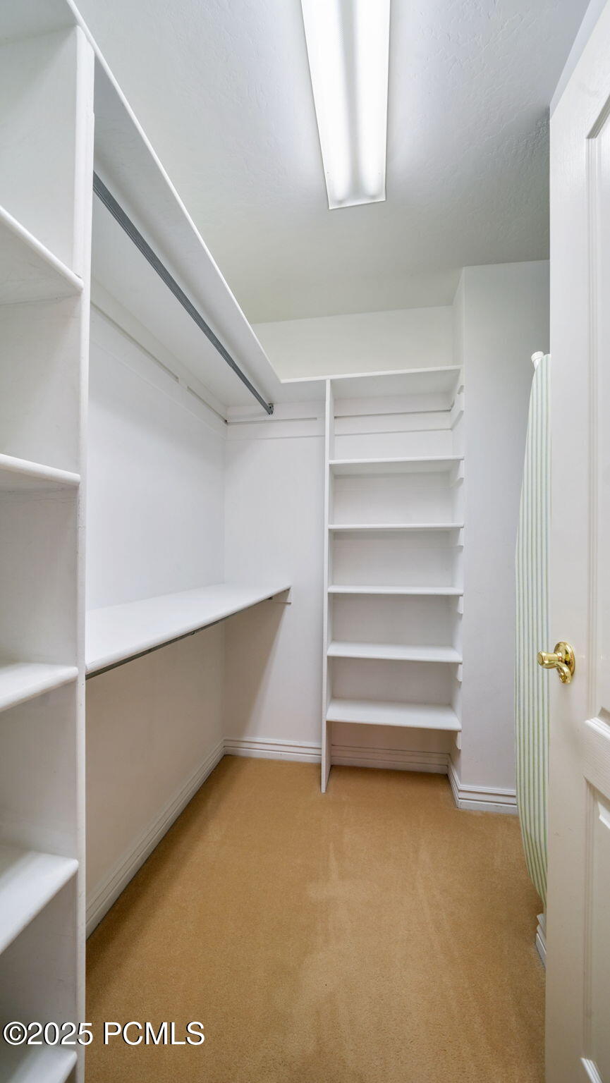 Walk in closet