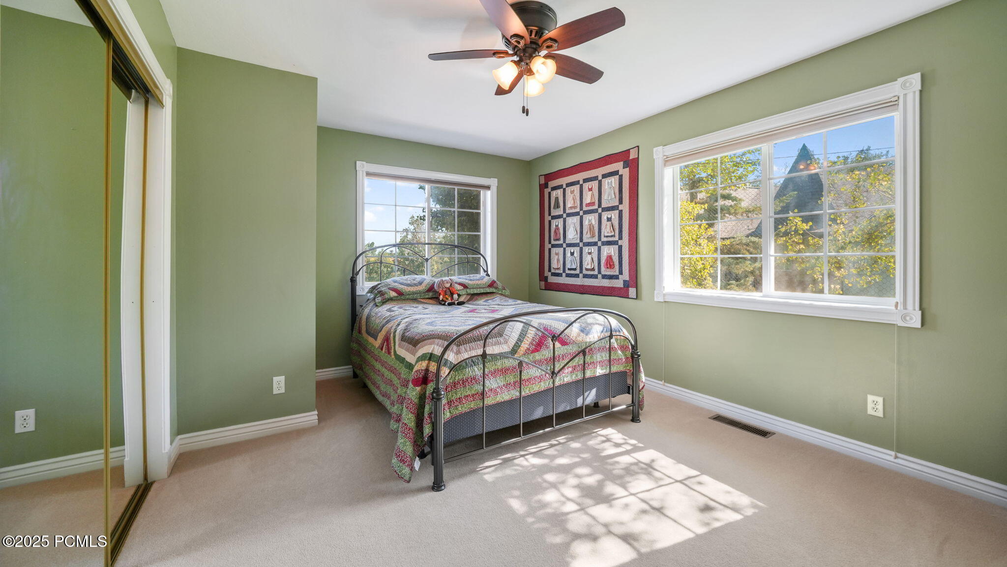 Upstairs Bedroom 1