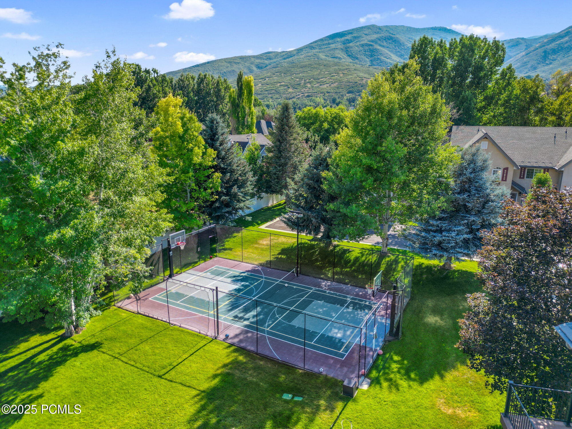 Tennis/pickleball/basketball court