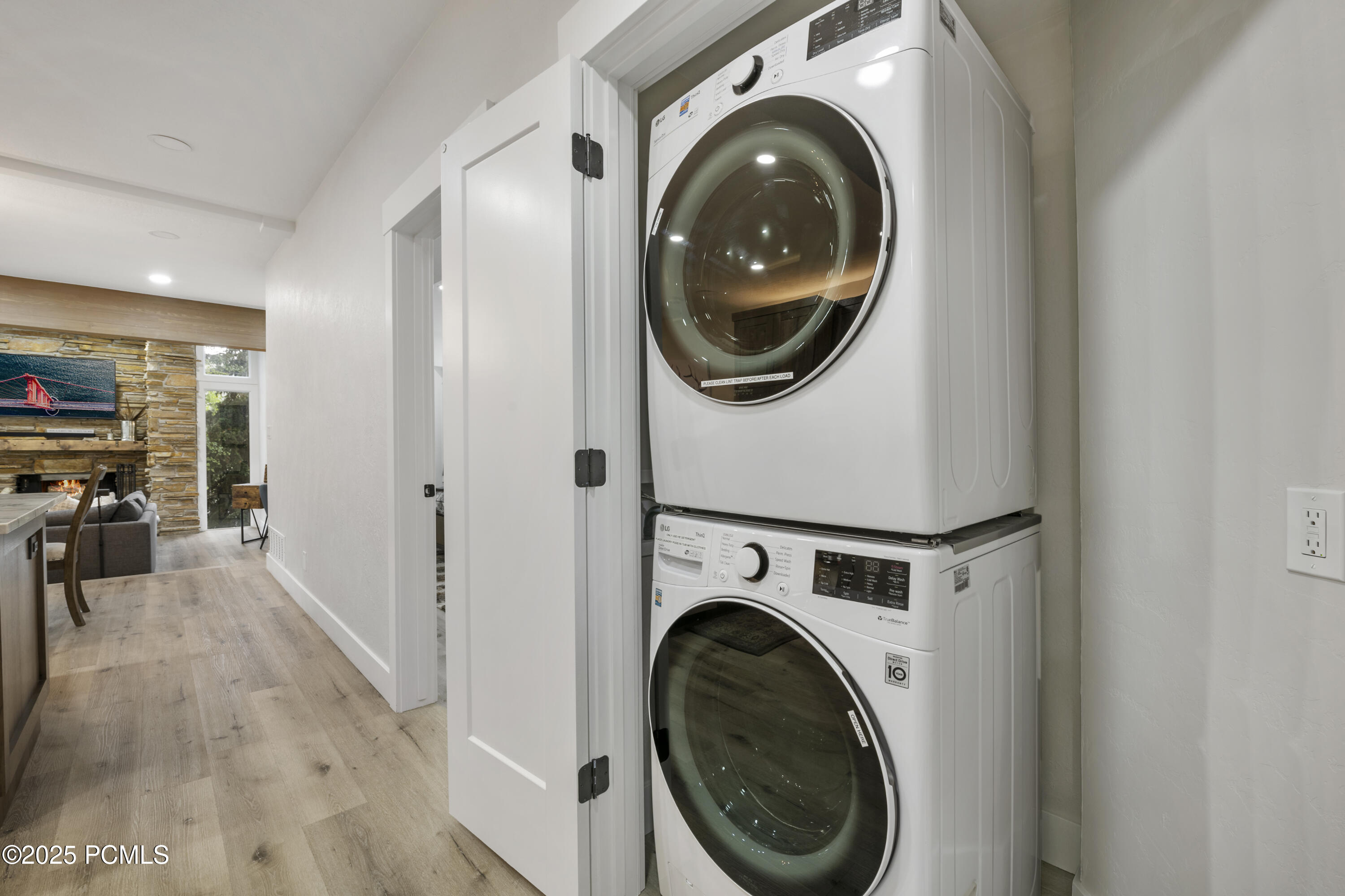 2510DeerValleyDR-E (3)