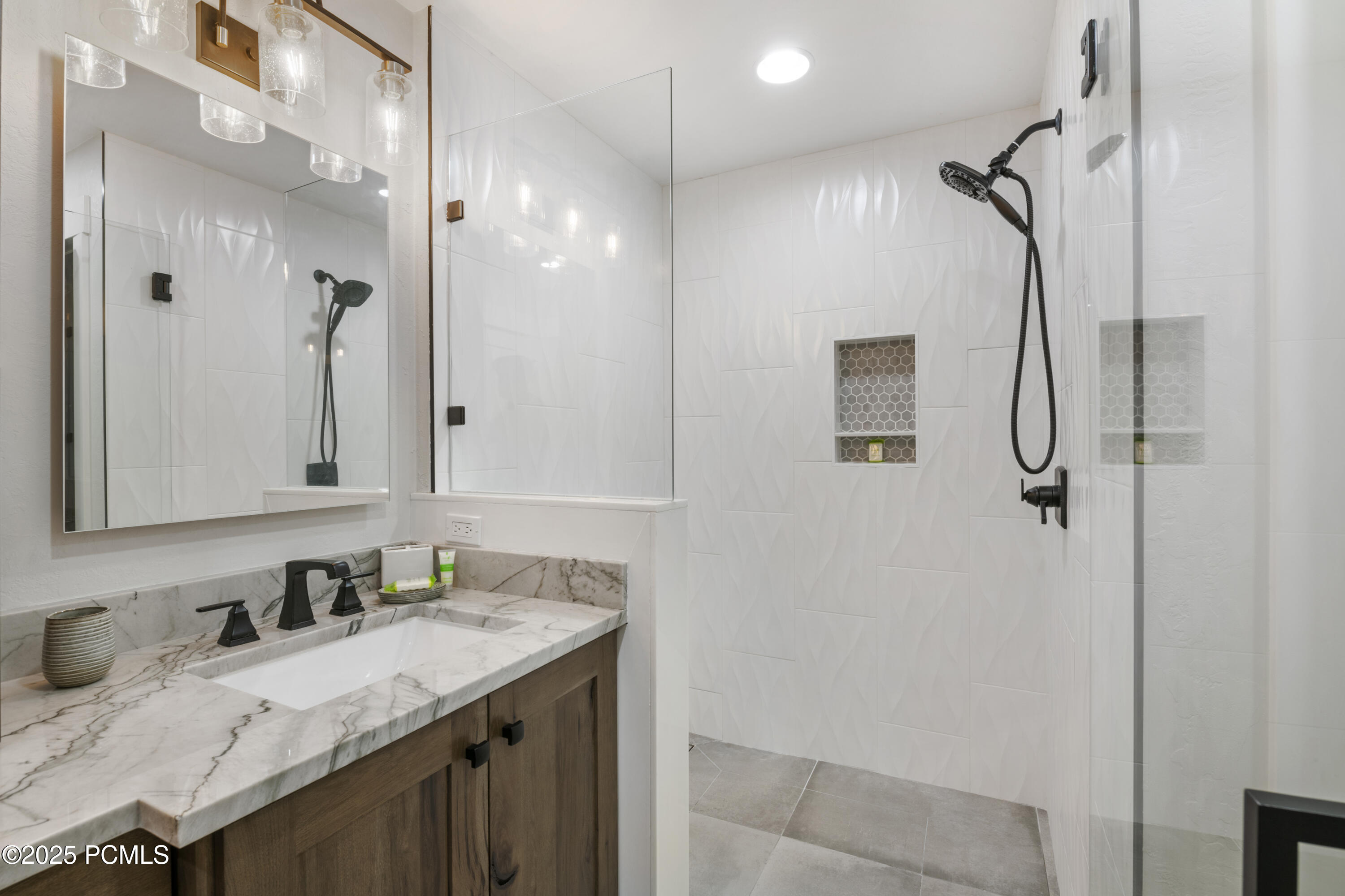 2510DeerValleyDR-E (26)