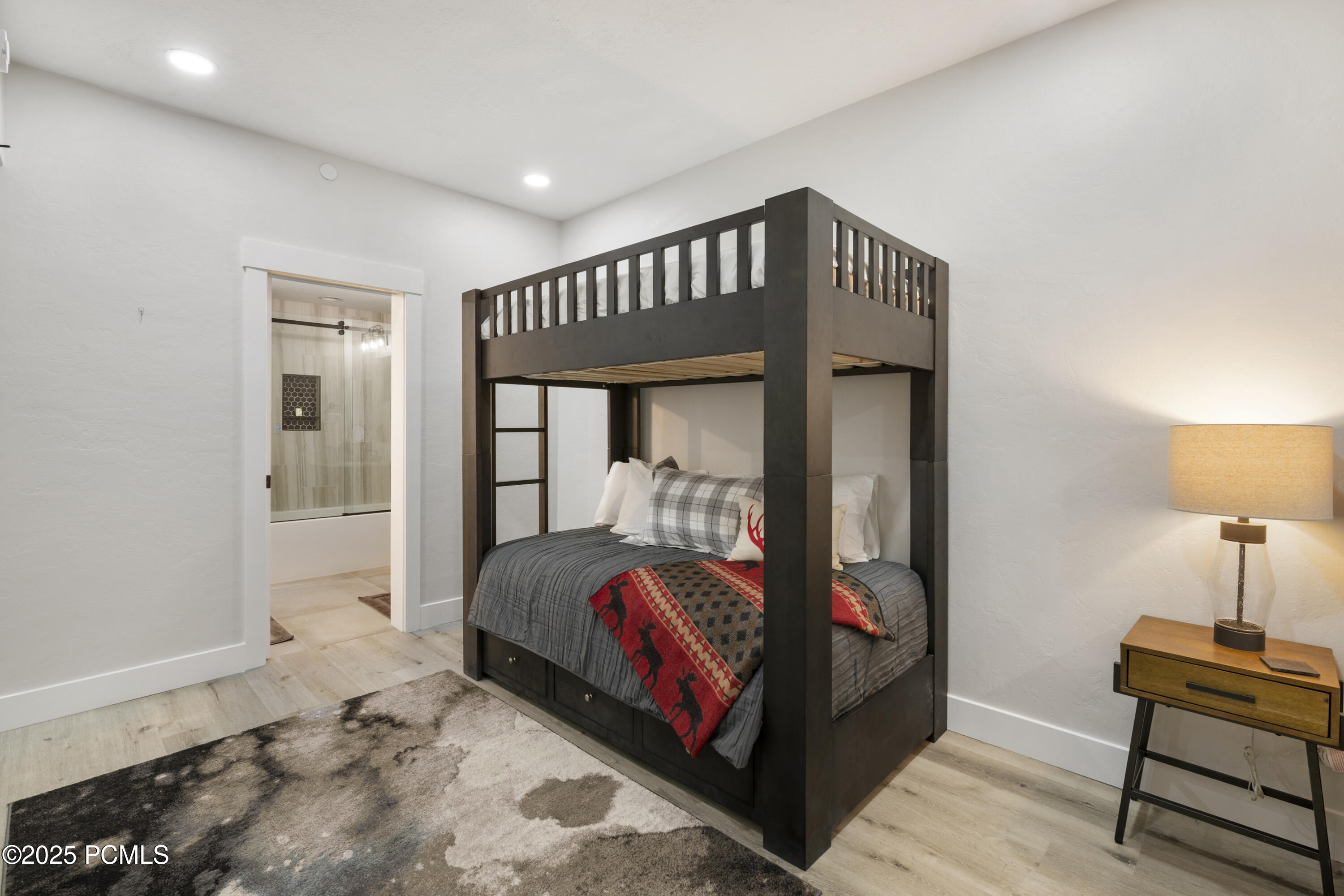 2510DeerValleyDR-E (15)