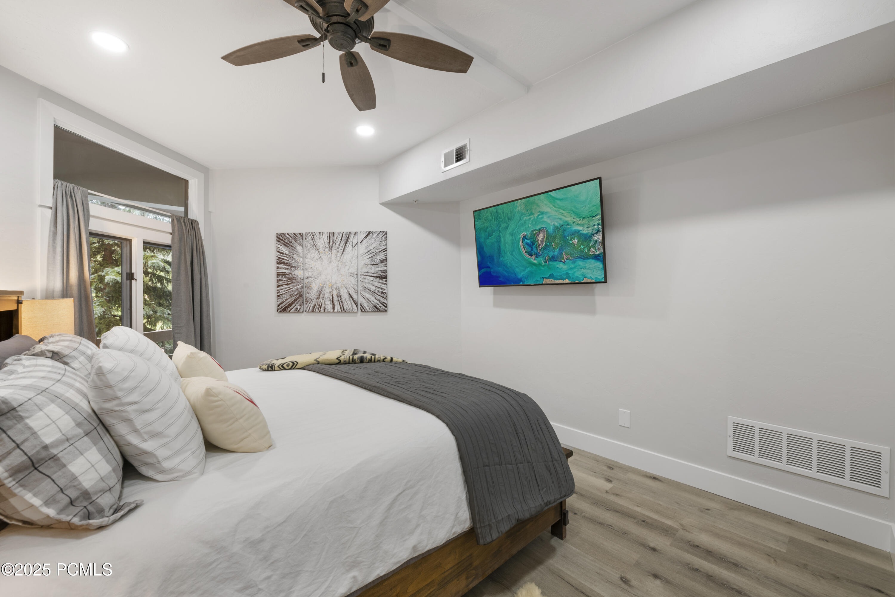 2510DeerValleyDR-E (16)