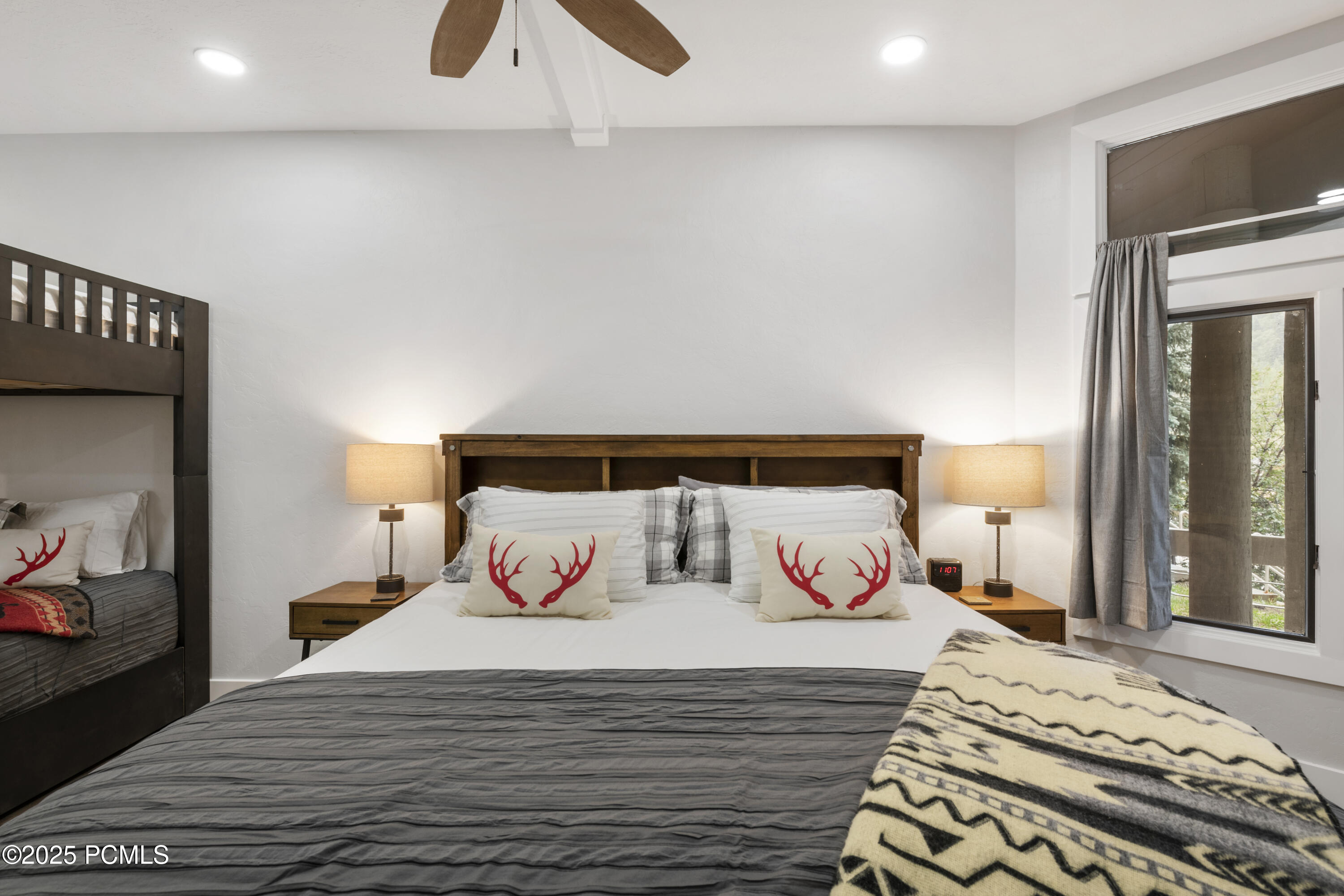 2510DeerValleyDR-E (17)