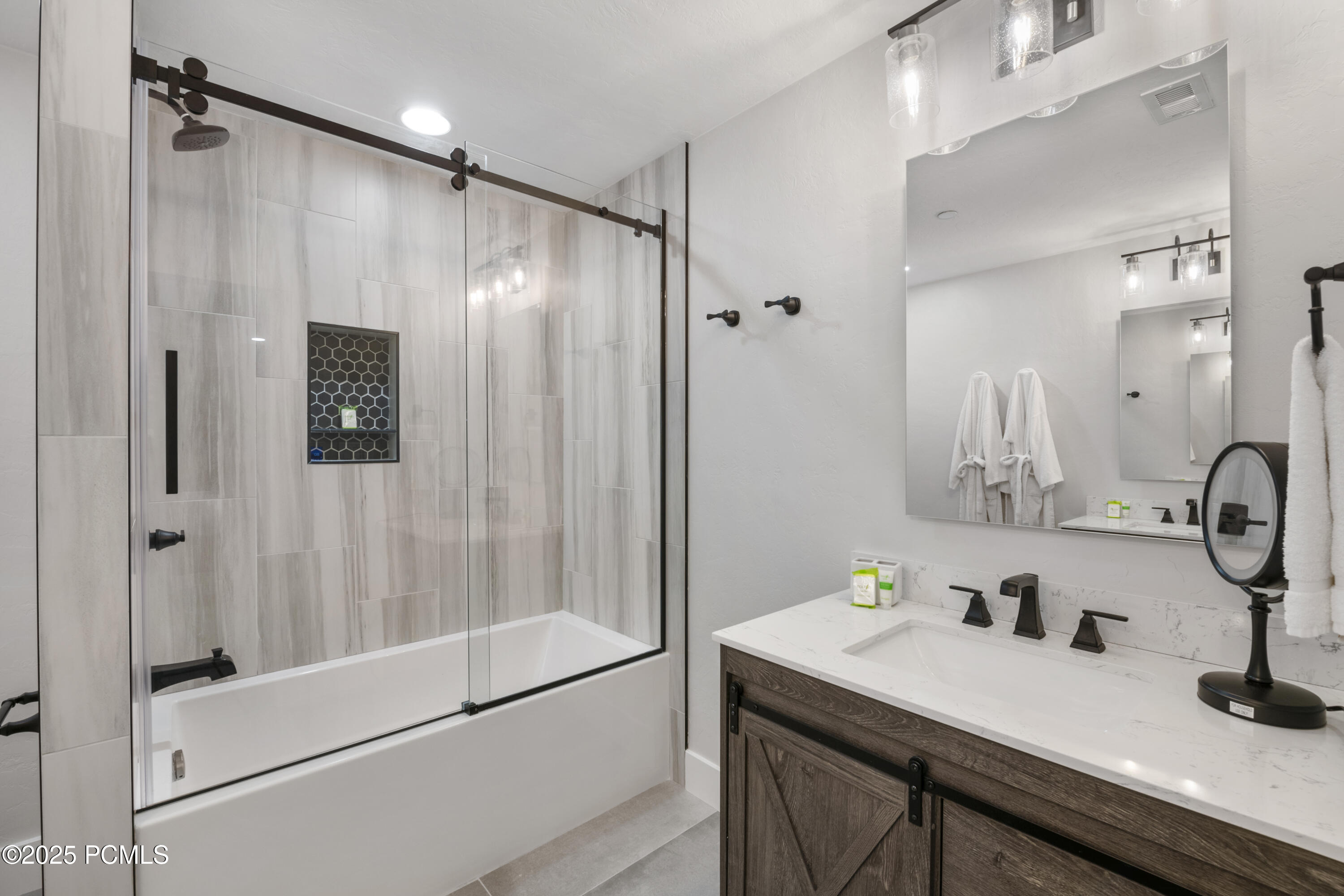 2510DeerValleyDR-E (19)
