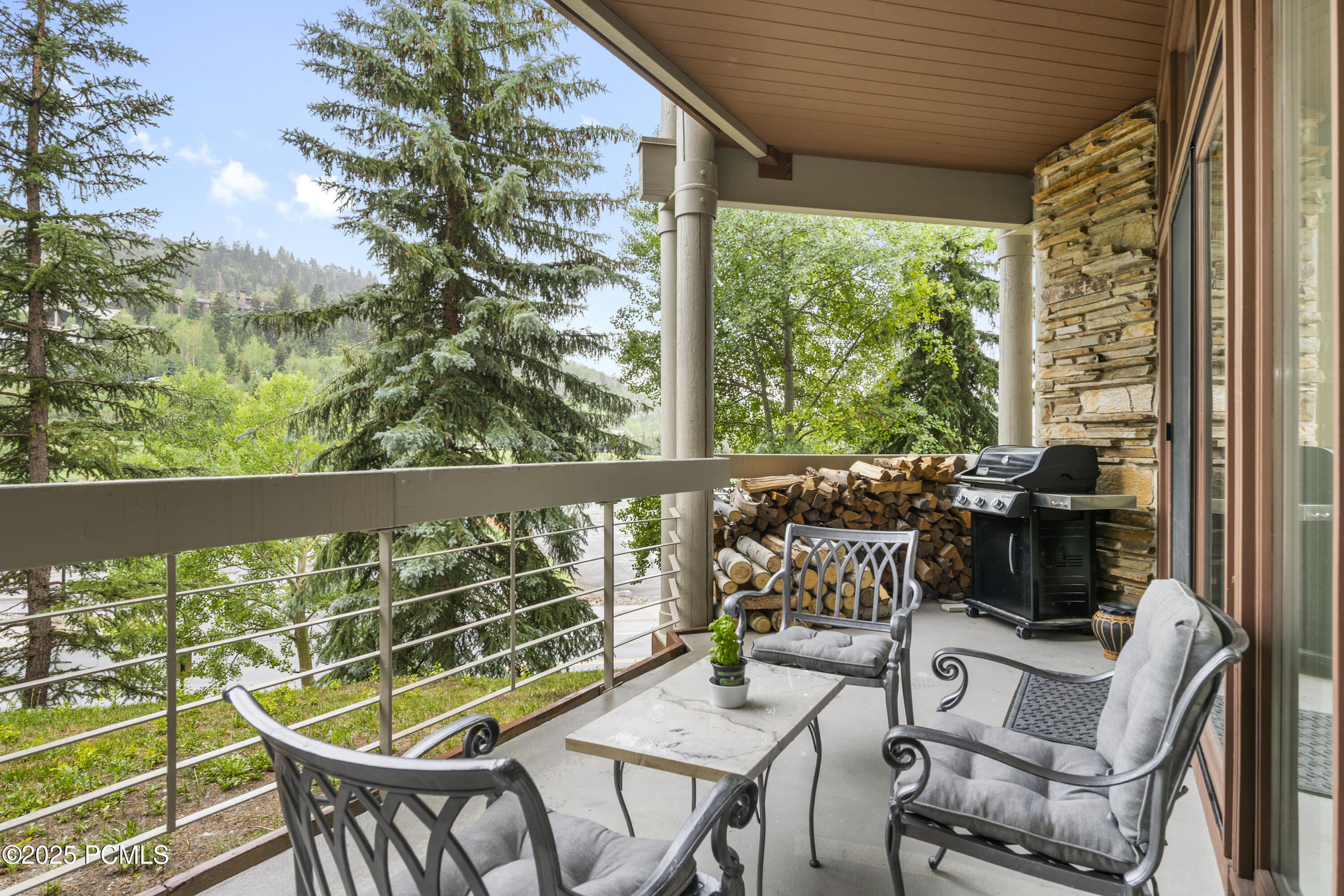 2510DeerValleyDR-E (28)