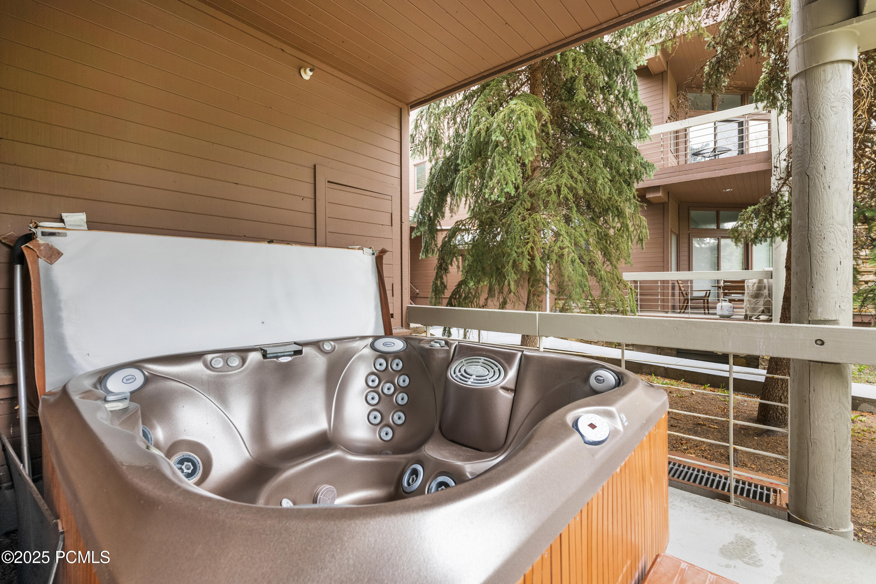 2510DeerValleyDR-E (29)