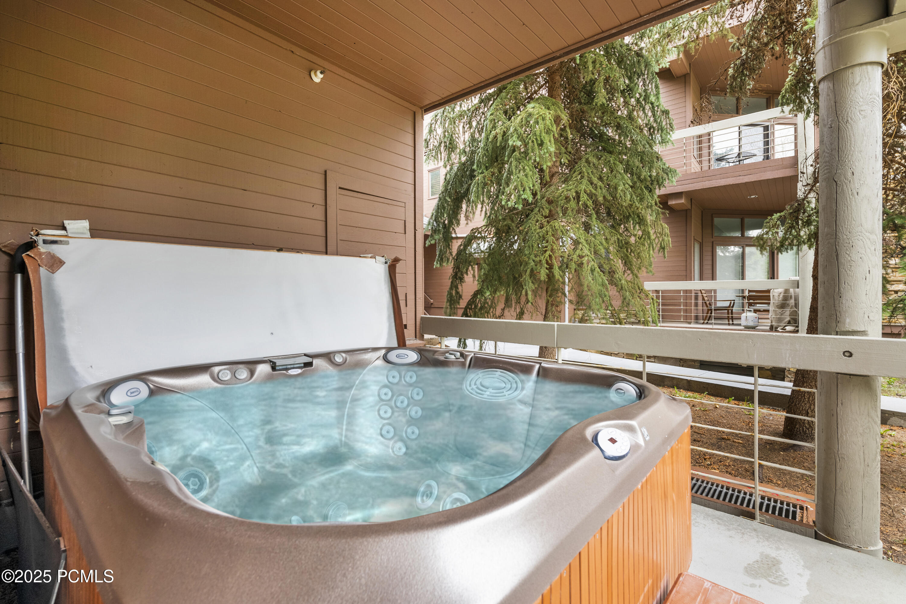 2510DeerValleyDR-E (30)