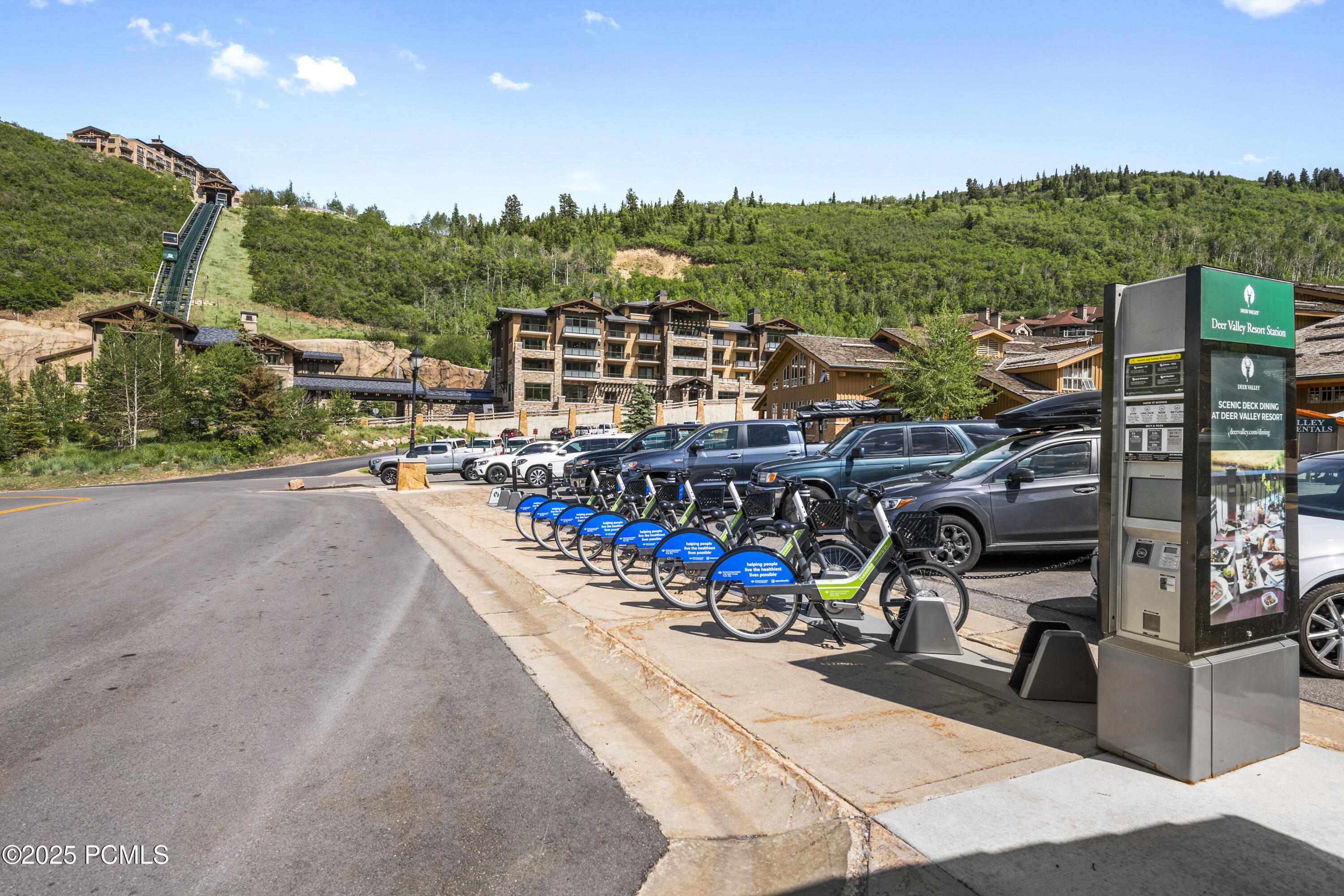 2510DeerValleyDR-E (36)