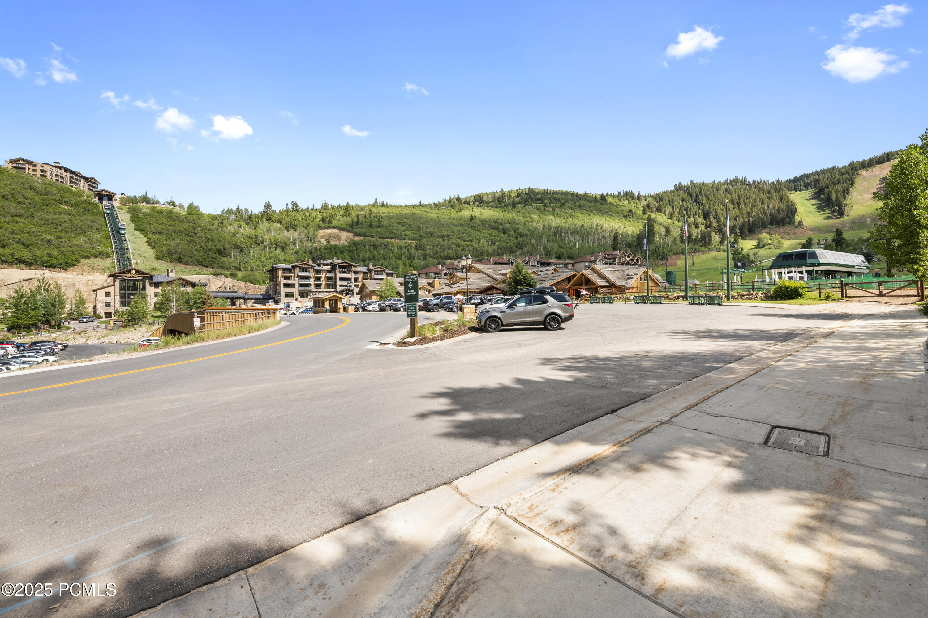 2510DeerValleyDR-E (38)