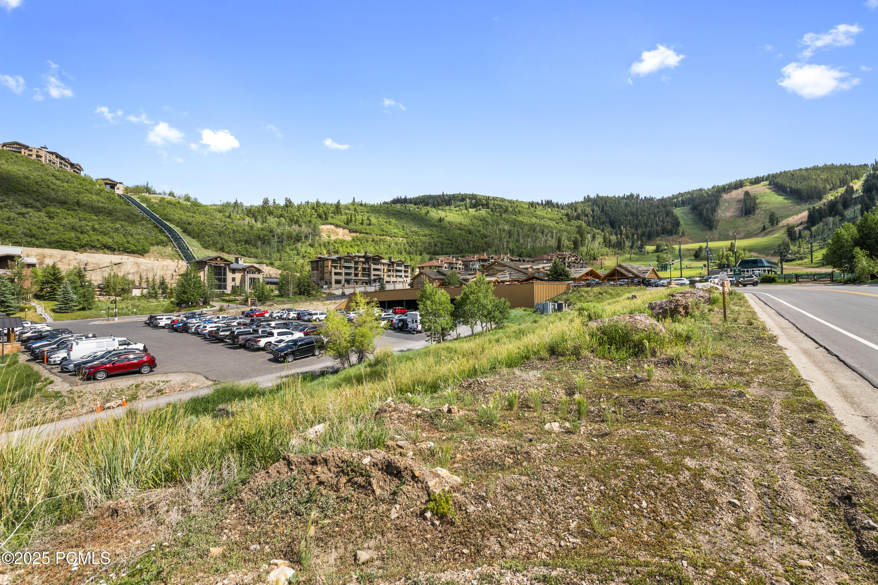 2510DeerValleyDR-E (40)