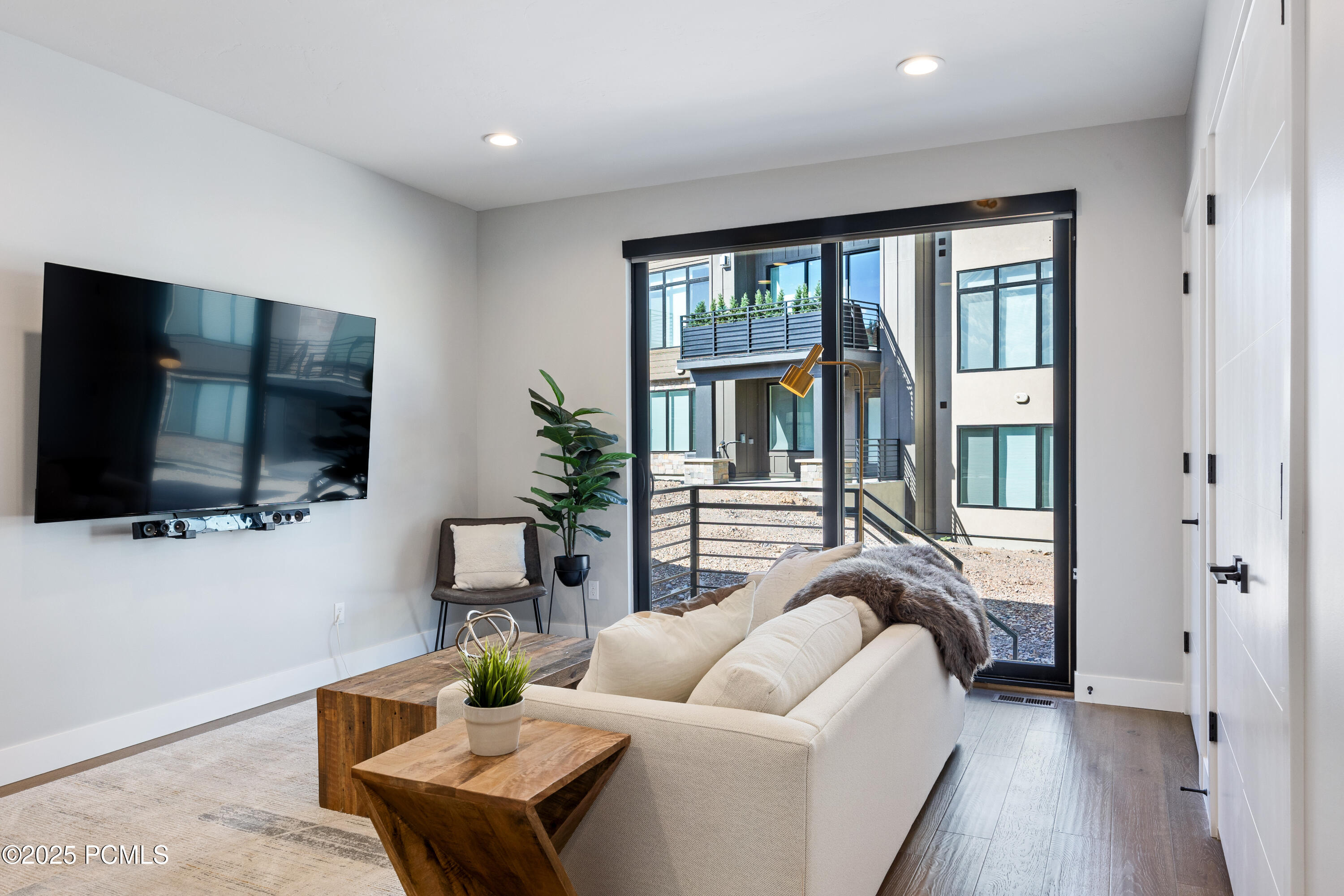 31-853 Miner Way